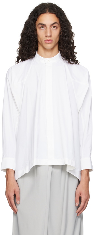 Photo: 132 5. ISSEY MIYAKE White Trapezoid Shirt