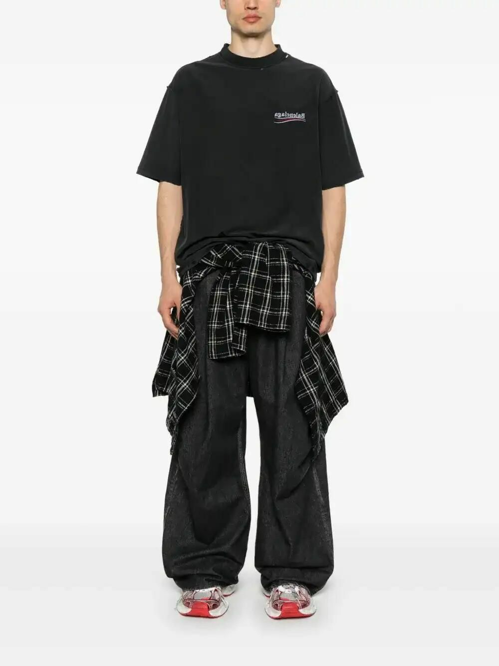 BALENCIAGA ロコ エンヘリッシュ クルネック Tシャツ 【関税込】 BALENCIAGA (バレンシアガ) バックロゴ刺繍 クルーネック 半袖 T