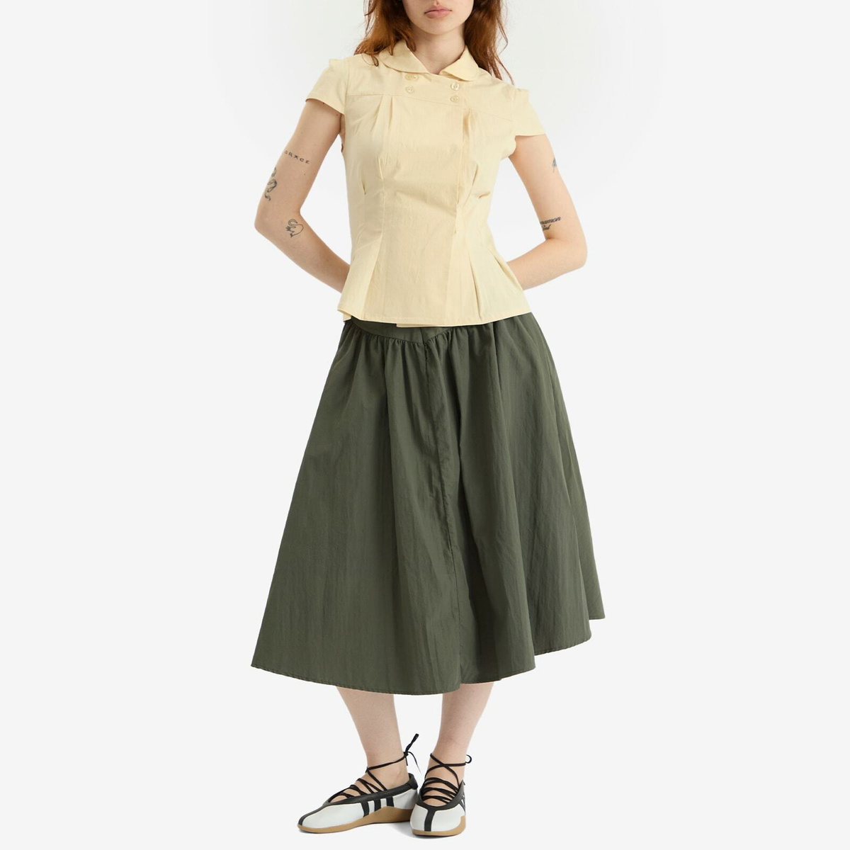 Peachy Den Women's Missy Blouse in Parchment