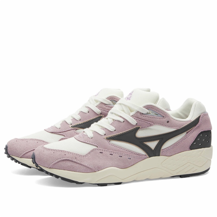 Photo: Mizuno Men's CONTENDER 'WAGASHI' Sneakers in Lavender Frost/India Ink/Snow White