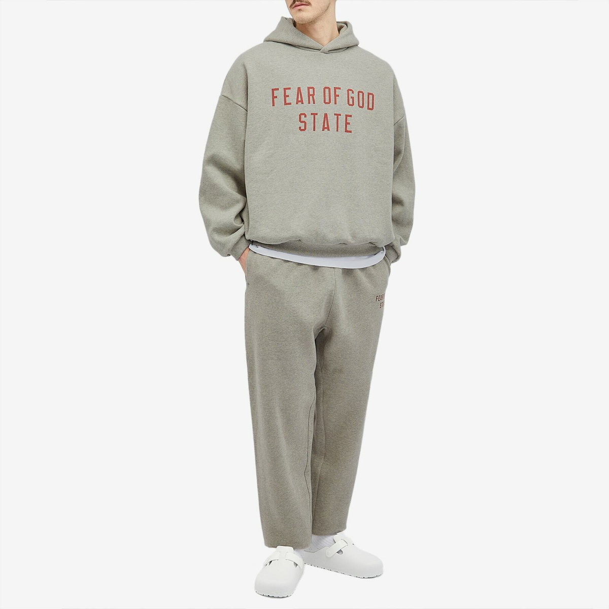 Fear of God ESSENTIALS Men's Fleece Essential Sweatpants in Dark