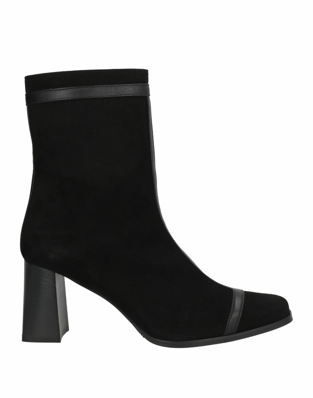 Photo: Carel Paris Womens Ankle boots in Black