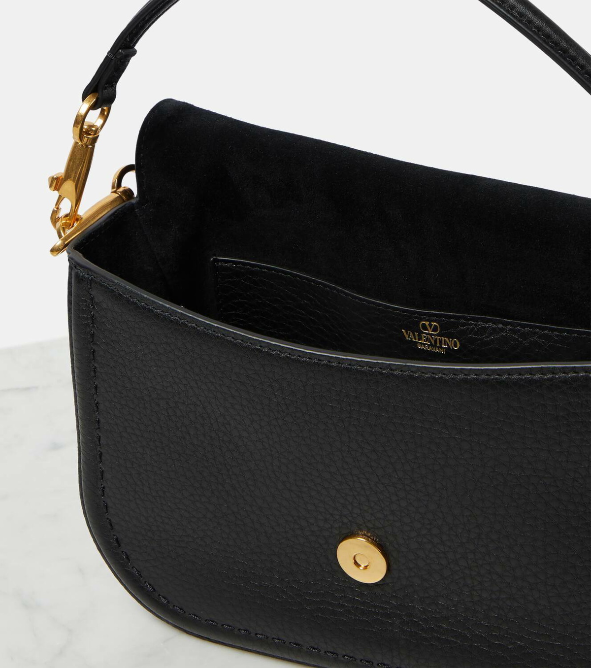 【関税＆送料込み】Valentino Garavani Alltime Leather Shoul Valentino Garavani Alltime Leather Shoulder Bag | Black