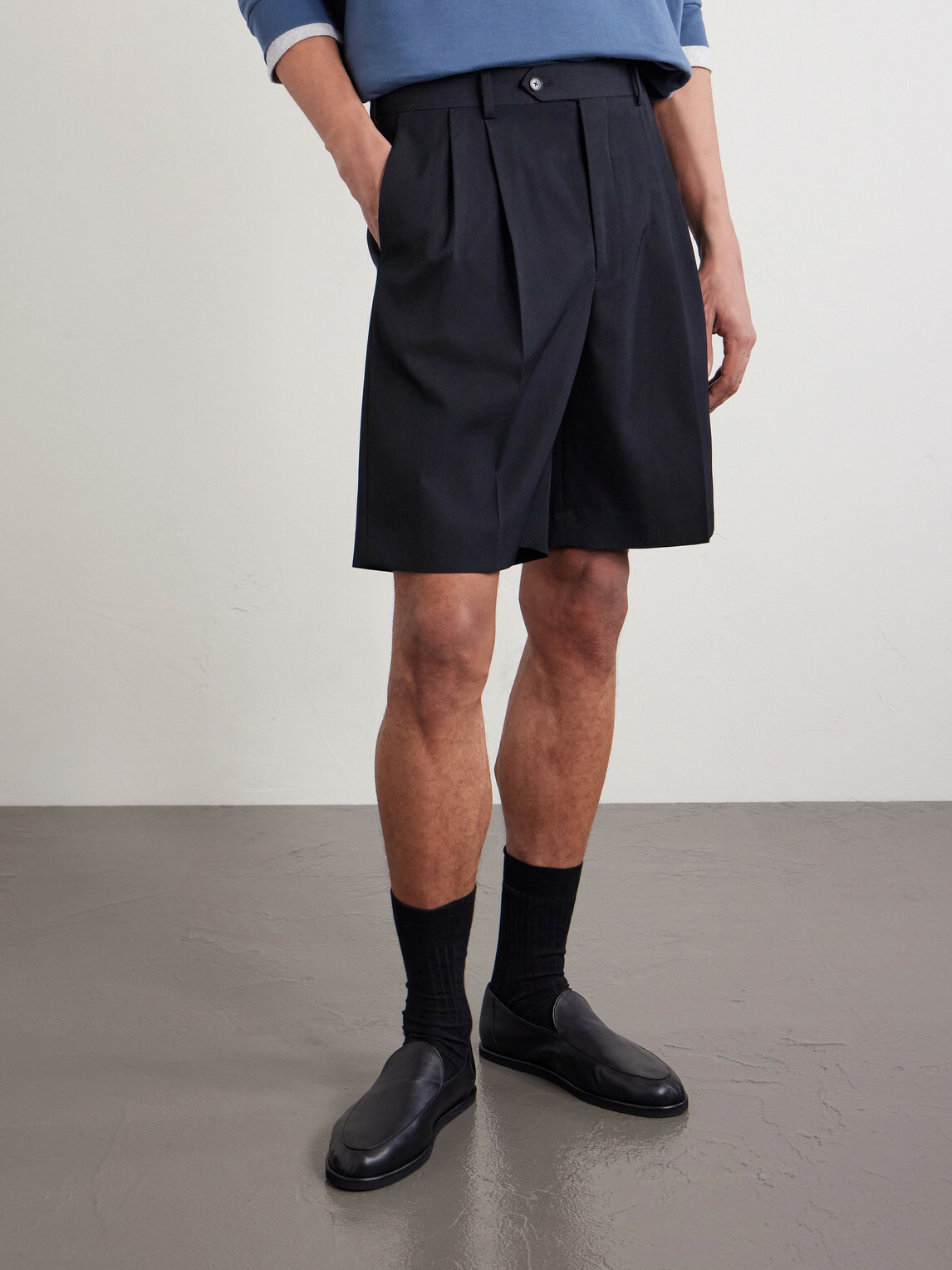 Auralee - Wide-Leg Pleated Wool-Gabardine Shorts - Black Auralee