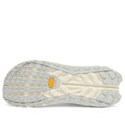 Altra Men's Olympus 6 Sneaker in White/White