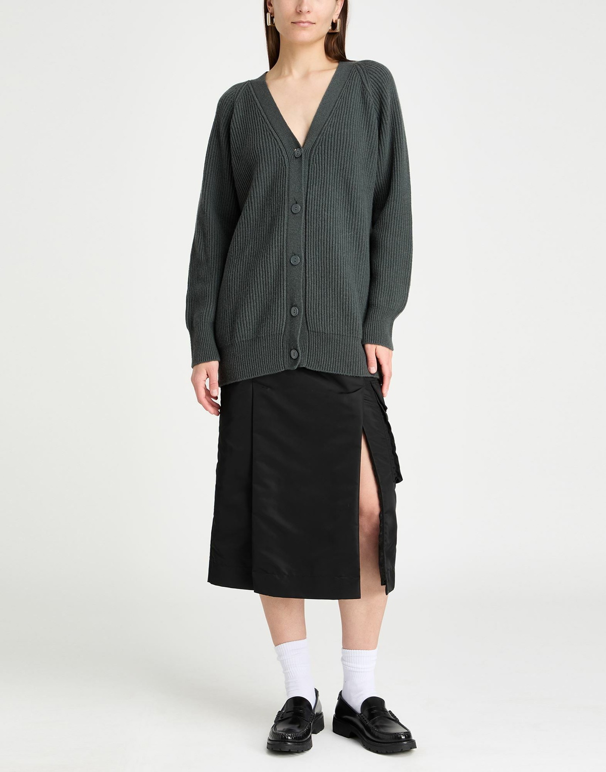 Annagreta Womens Cardigan in Military green