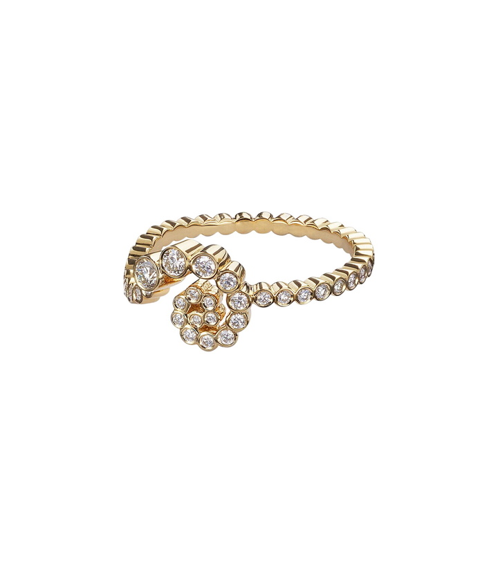 Photo: Sophie Bille Brahe Rêve Escargot 18kt gold ring with diamonds