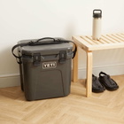YETI Roadie 2.0 24 Cooler in Charcoal 