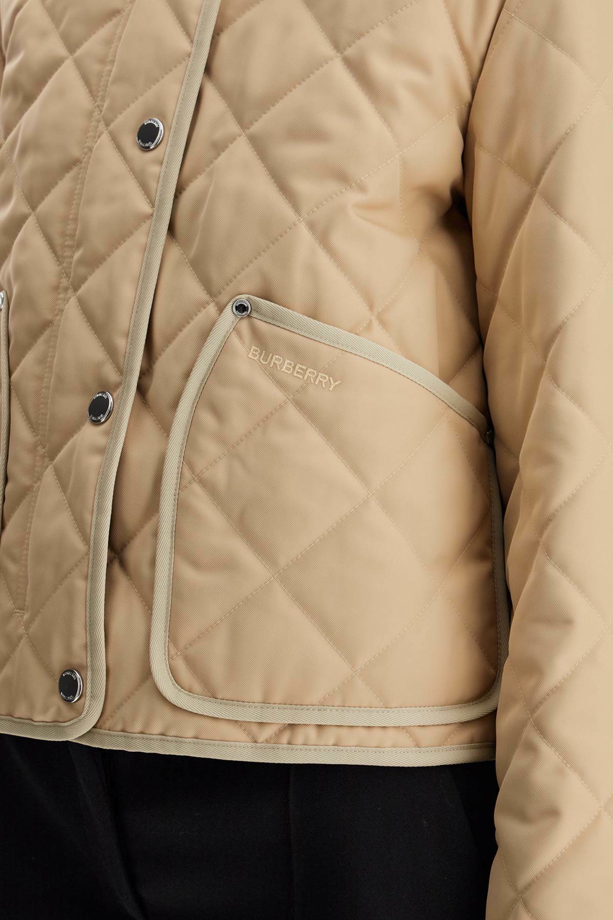 ダウンジャケット・コート BURBERRY LANFORD QUILTED BOXY BURBERRY lanford quilted boxy Beige Burberry