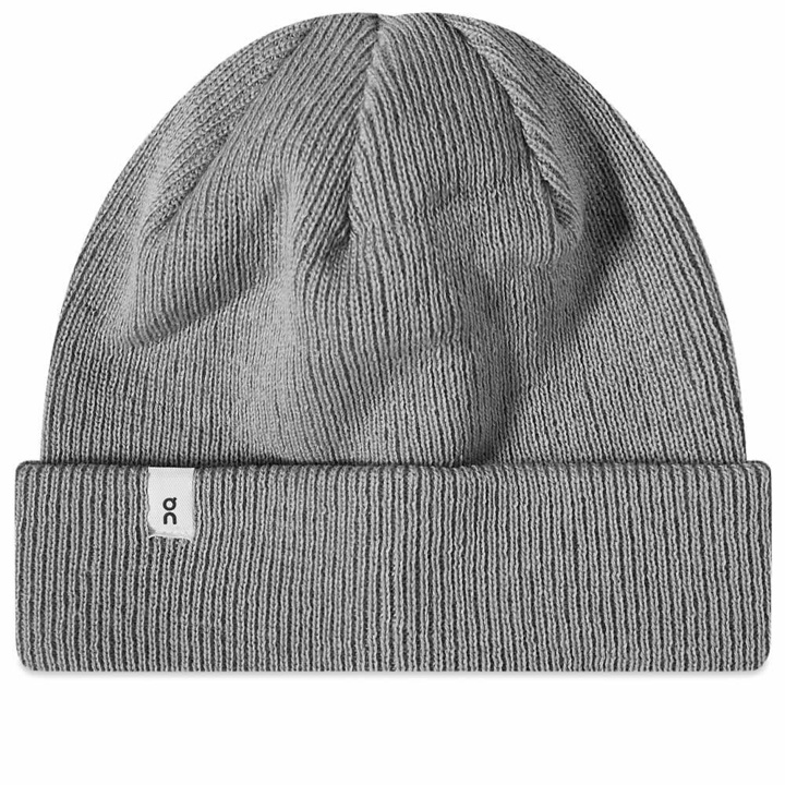 Photo: ON Men's Merino Beanie in Lunar