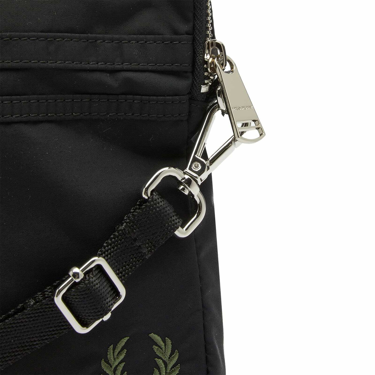 送料関税込♪FRED PERRY/Nylon Cross Body Bag Fred Perry Men's Nylon Cross Body Bag in Black Fred Perry
