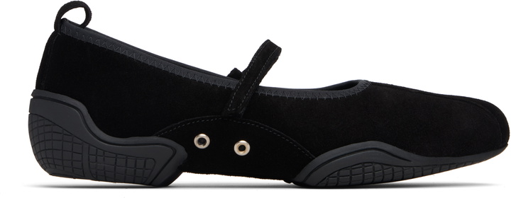 Photo: Nicole Saldaña Black Sophie Ballerina Flats