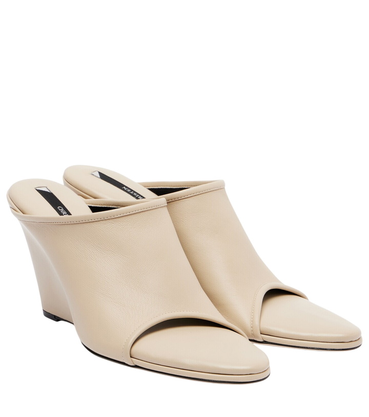 Photo: Christen Stretch 75 leather wedge mules