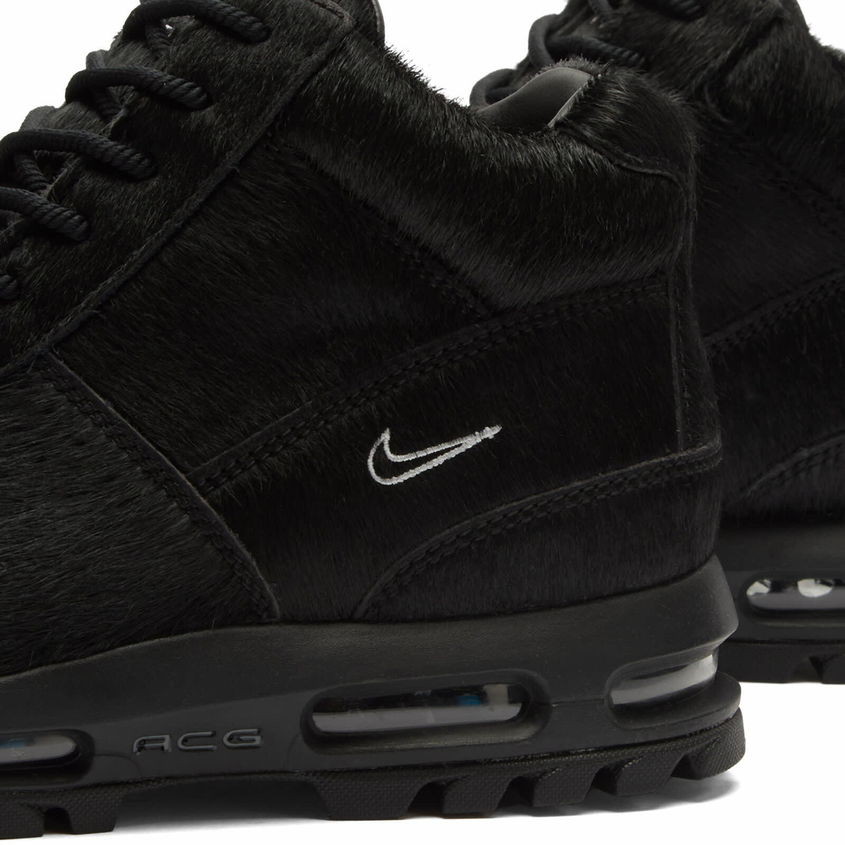 Nike Men's Air Max Goadome QS Boot in Black