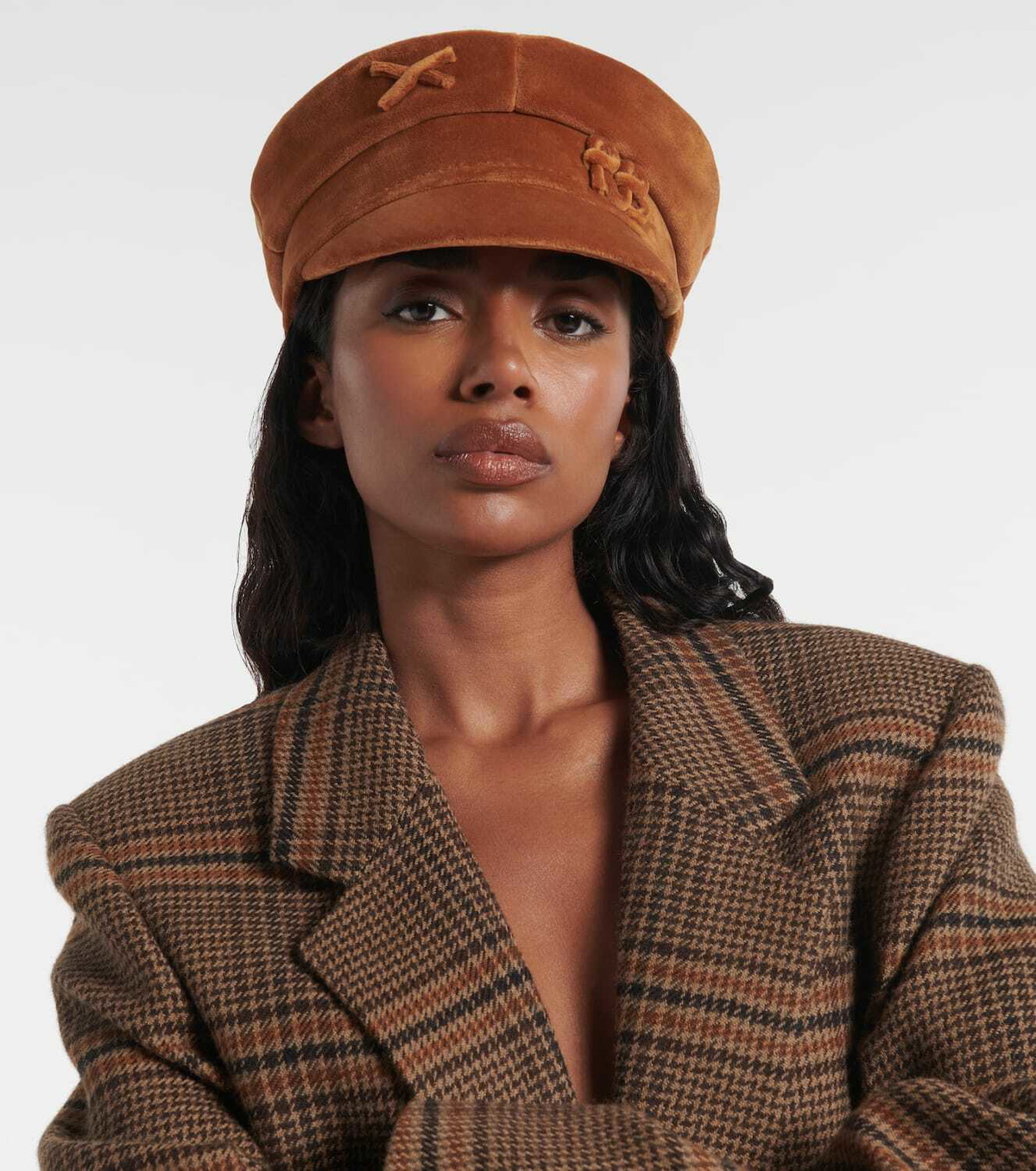 Ruslan Baginskiy Logo velvet newsboy cap