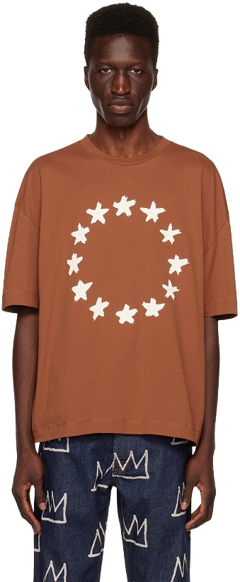 Photo: Études Brown Spirit Painted Stars T-Shirt