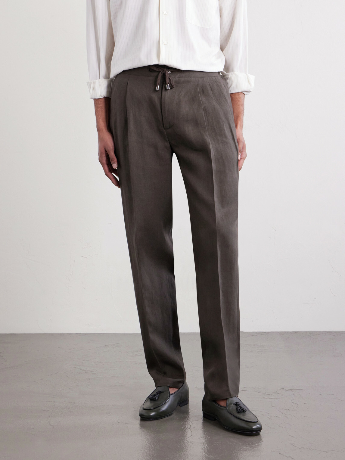 De Petrillo - Straight-Leg Pleated Linen Suit Trousers - Brown