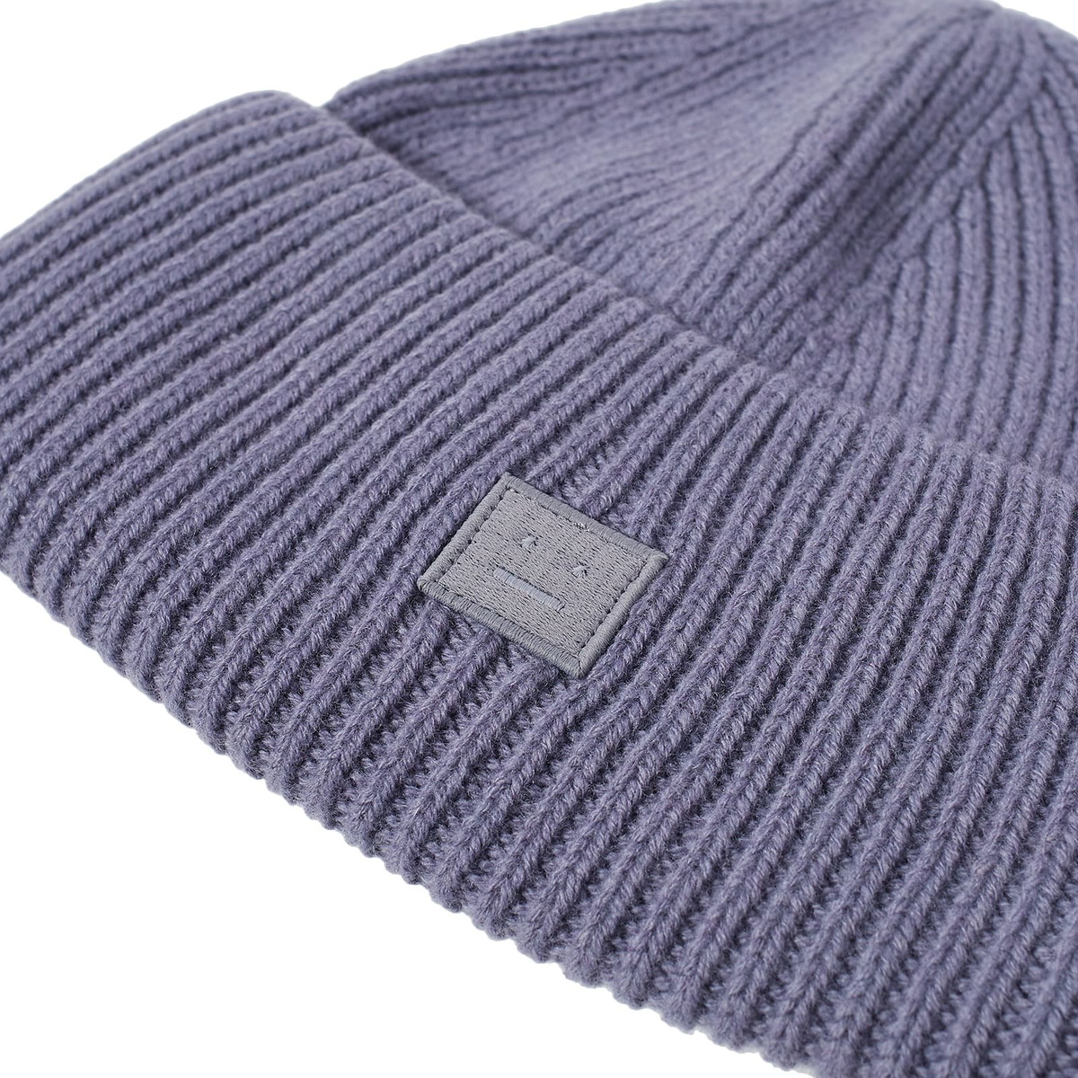 Acne Studios Folded Cuff Cozy Knit Purple Beanie Acne Studios Face-patch beanie in lavender color  main image 2