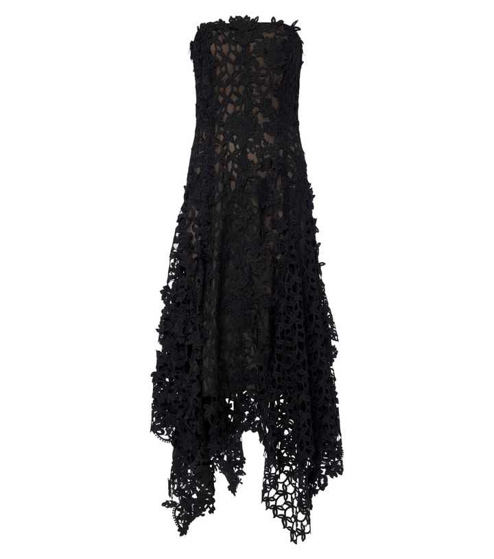 Photo: Oscar de la Renta Lace asymmetric gown