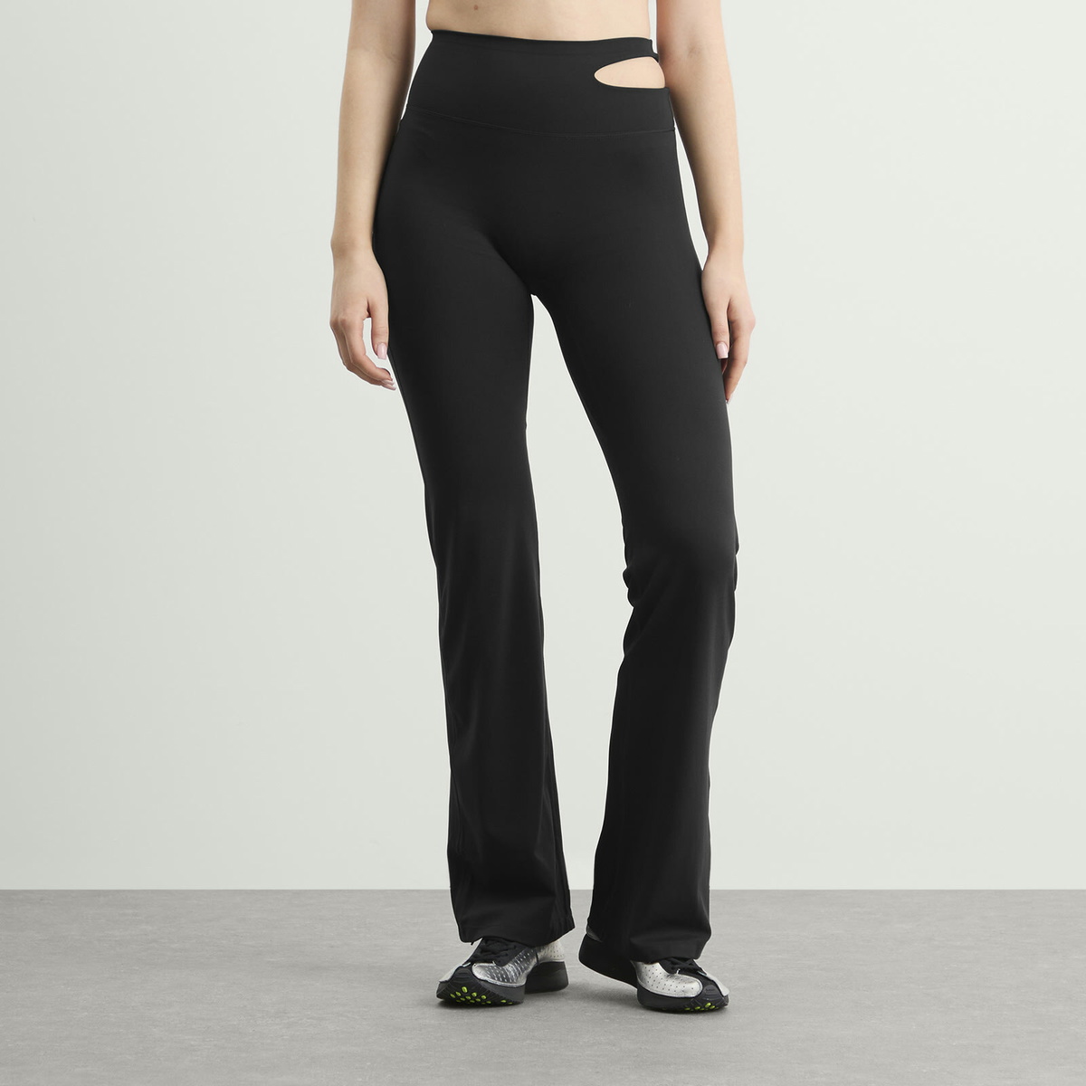 Nike Women's Zenvy High Waisted Flared Leggings in Black/Pcg3C