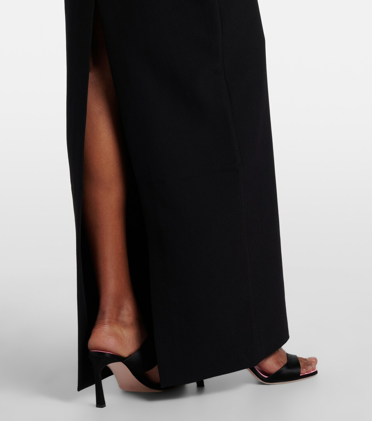 Roland Mouret Floral-appliqué crêpe gown