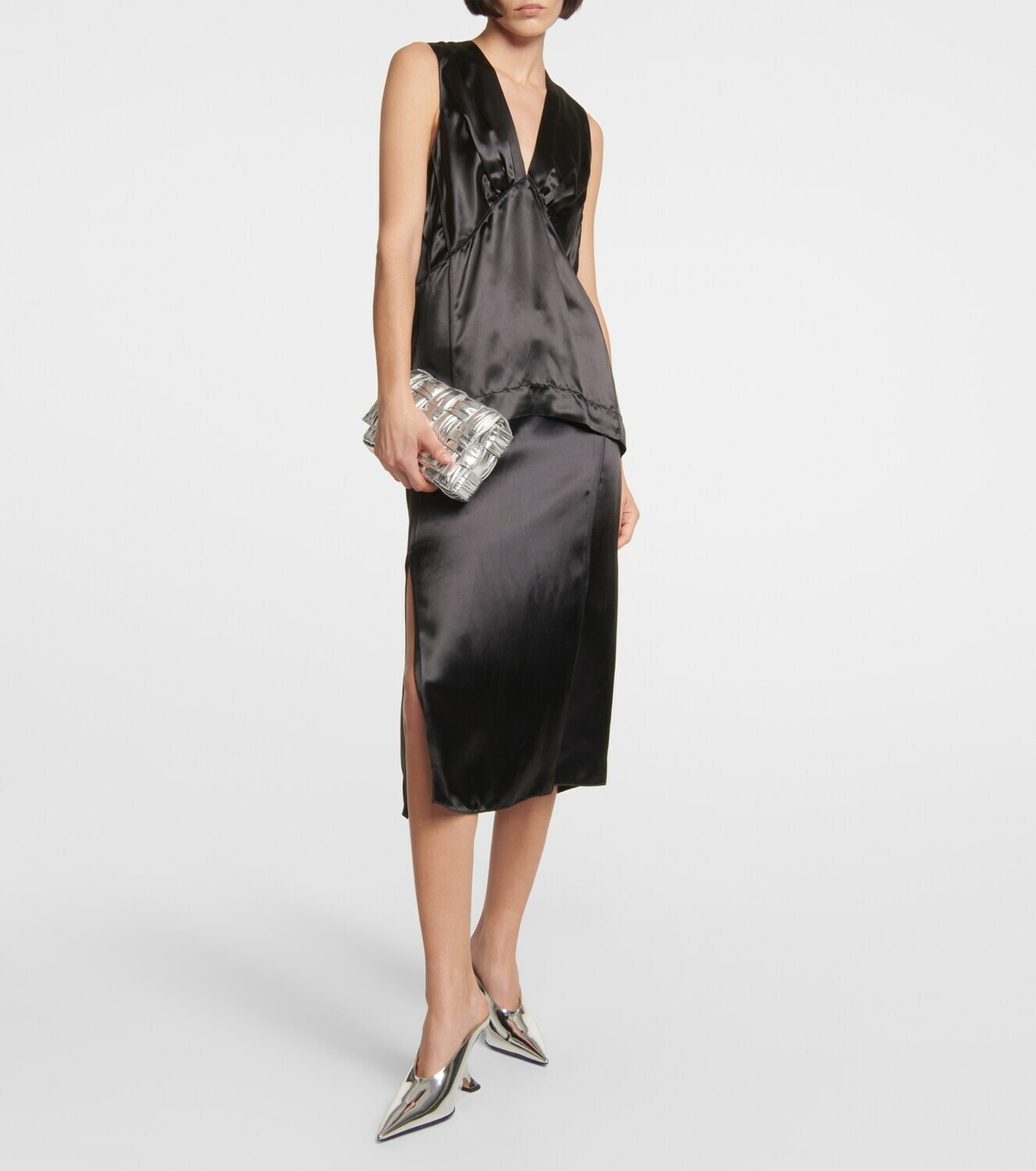 国内発送【BOTTEGA VENETA】Rocket レザーミュール Bottega Veneta Rocket metallic leather mules Bottega Veneta