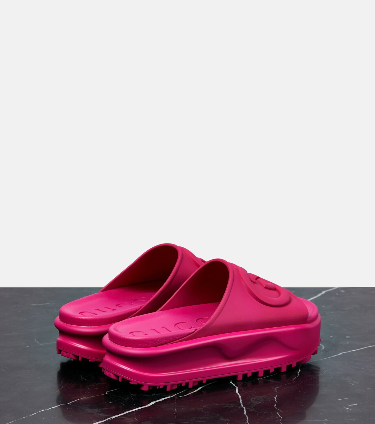 【関税＆送料込み】Gucci Gg Slides New in Box AUTH Gucci Apple Slides Women GG MONOGRAM Limited