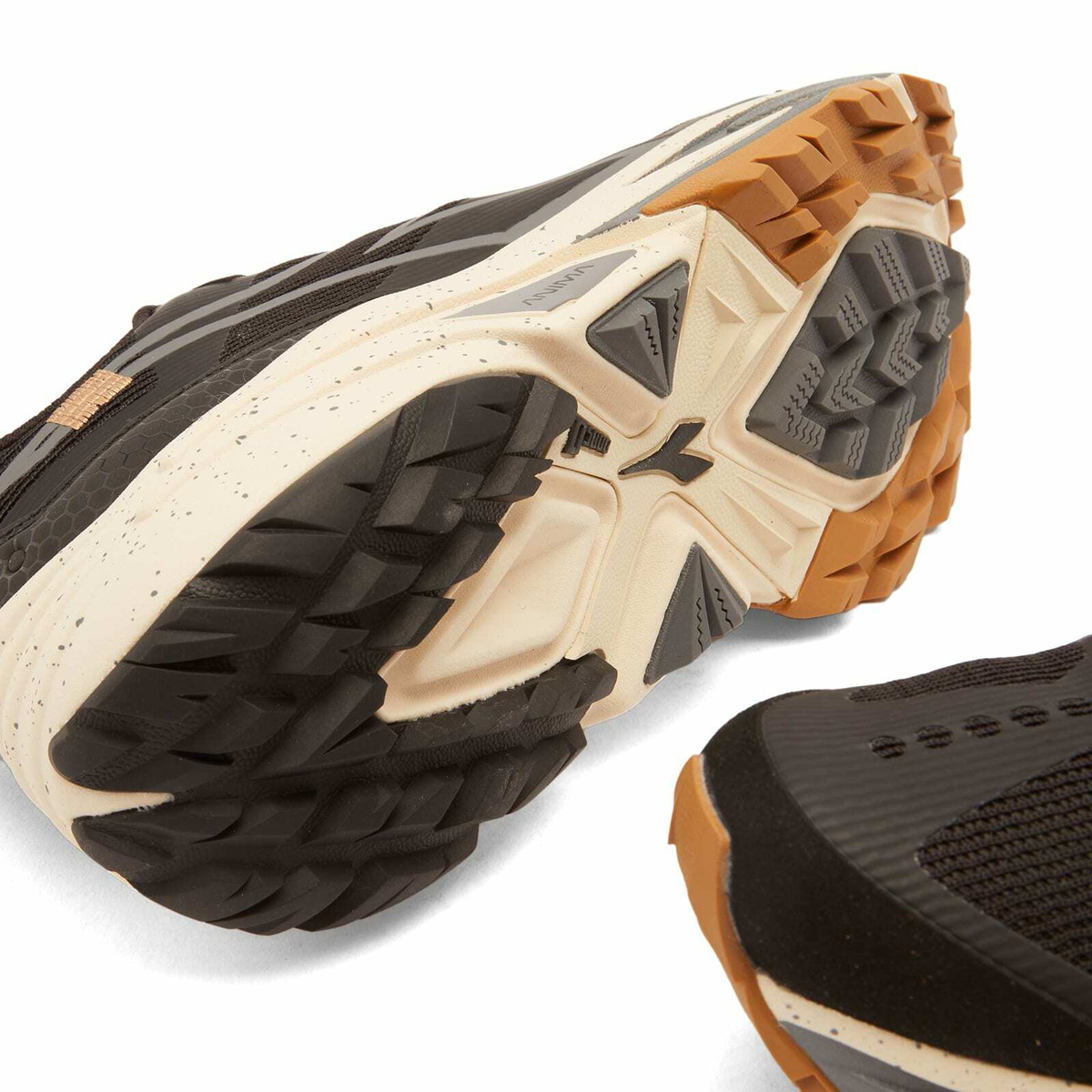 Diadora Sestriere-Xt 2 Sneaker in Black/Steel Gray/Whisper White