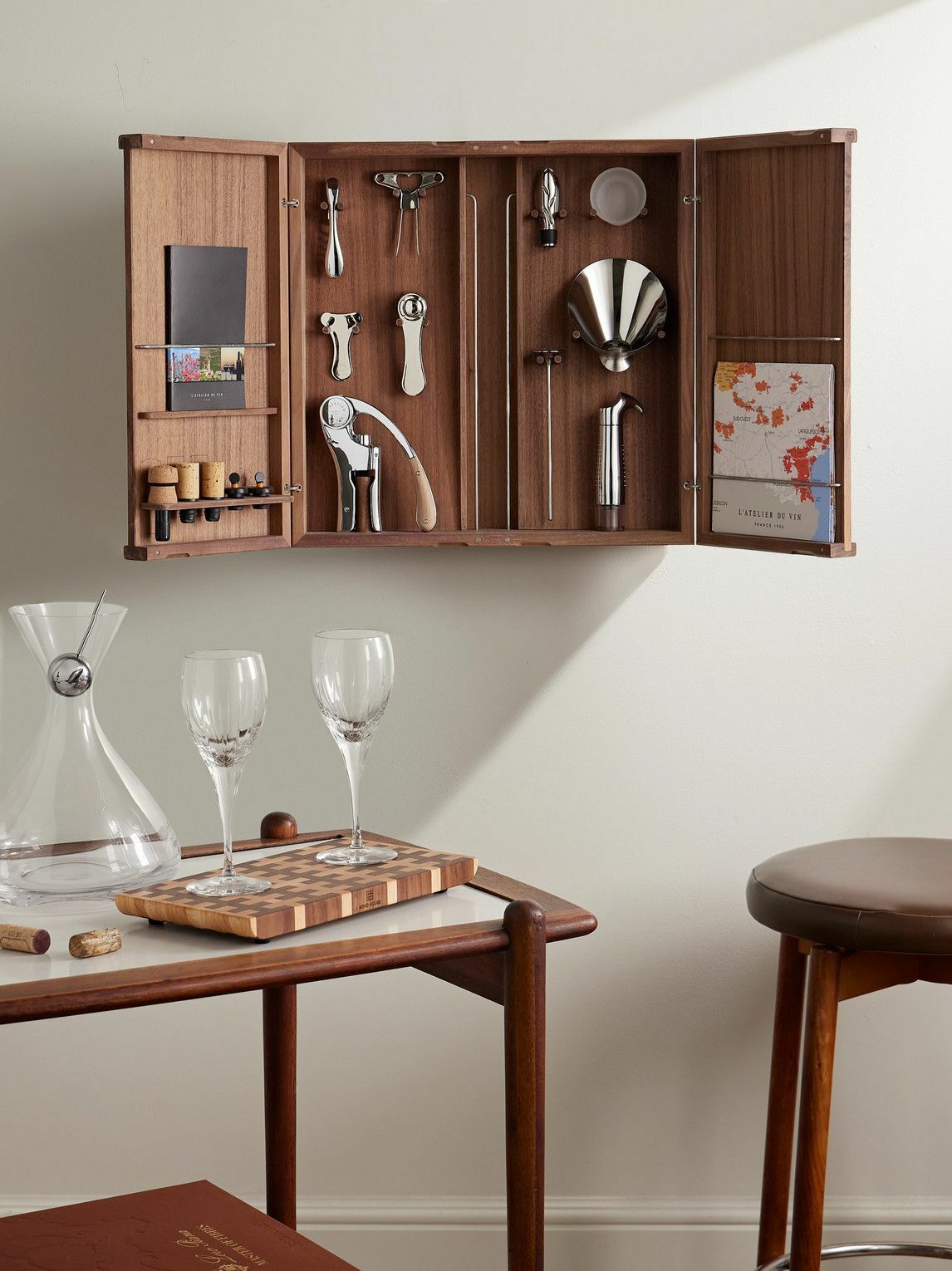 L'Atelier Du Vin - Wine-Lover's Curiosities Cabinet