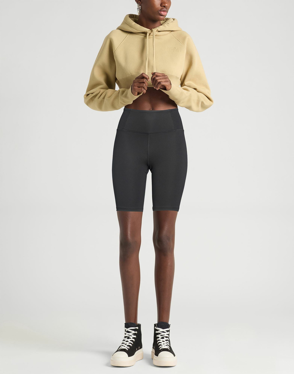 Girlfriend Collective Womens Shorts & Bermuda Shorts Charcoal