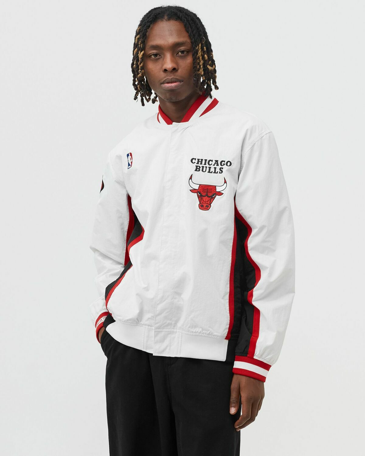 Mitchell & Ness NBA AUTHENTIC WARM UP FINALS JACKET CHICAGO BULLS 1997-98 White Mens College Jackets/Team Jacket