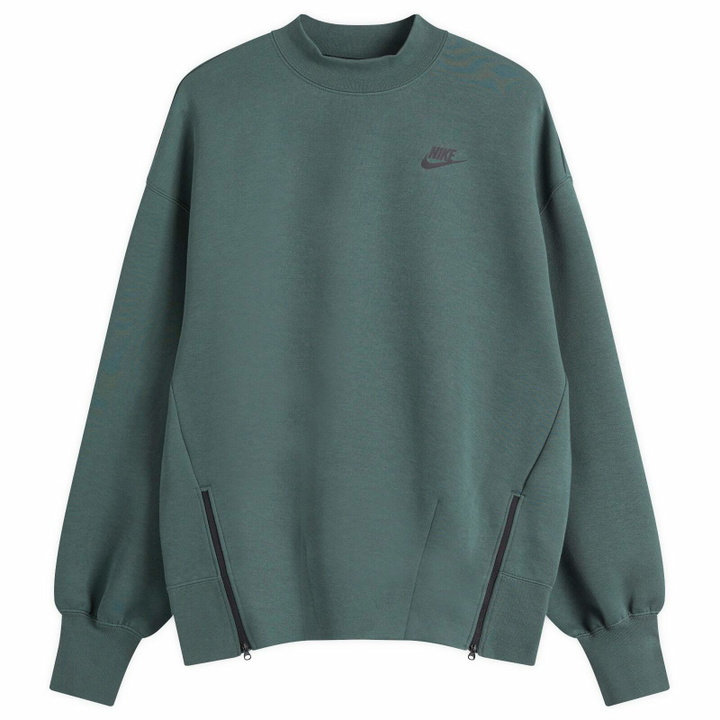 Photo: Nike Women's Tech Fleece Oversized Crew Sweat in Green/Black