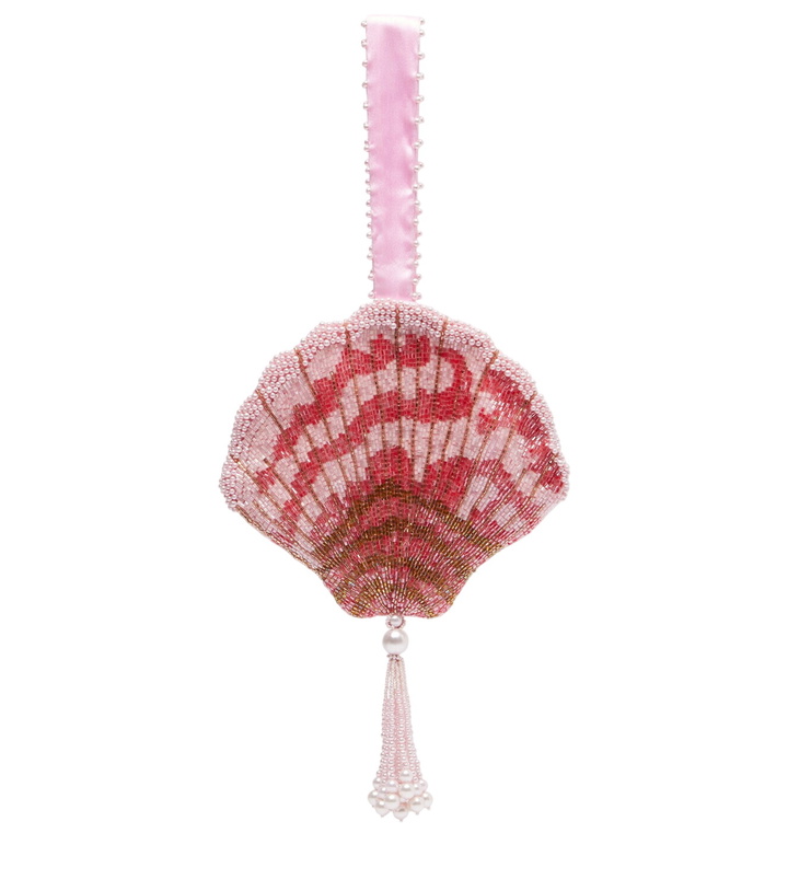 Photo: Clio Peppiatt Seashell beaded satin clutch