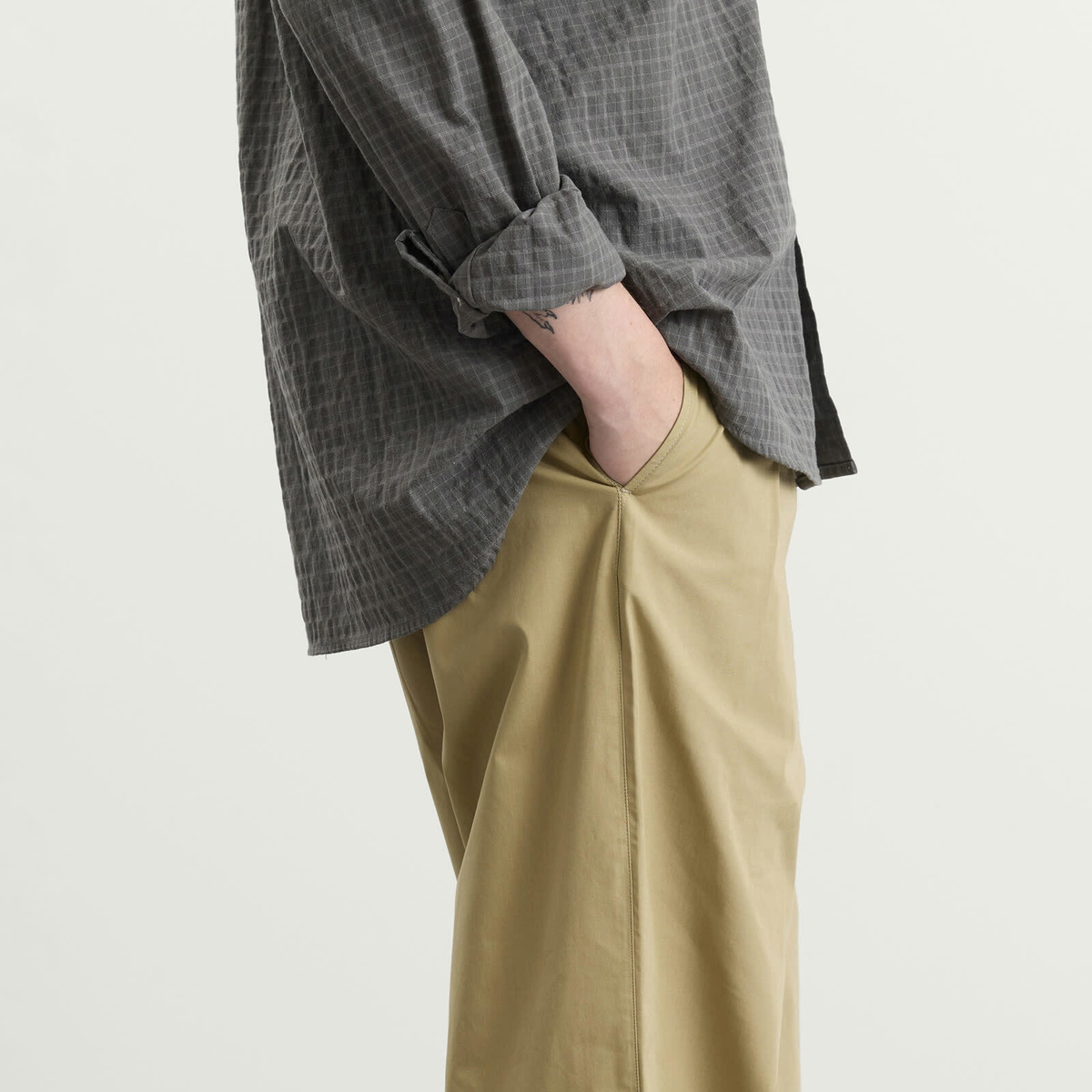 A.P.C. Men's Ricky Pantalon in Dark Beige
