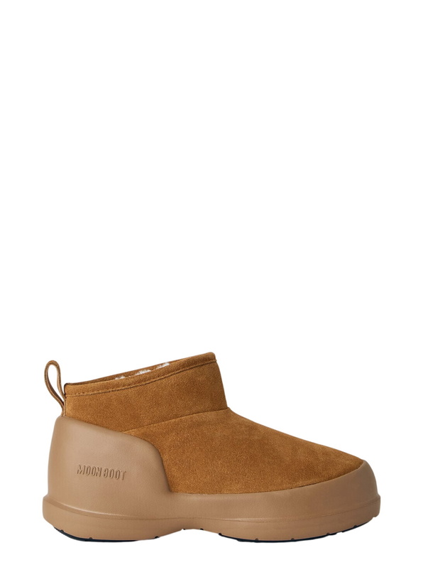 Photo: Moon Boot Mezzaluna Low Boots