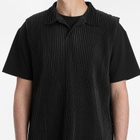 Homme Plissé Issey Miyake Men's Pleated Mesh Vest in Black