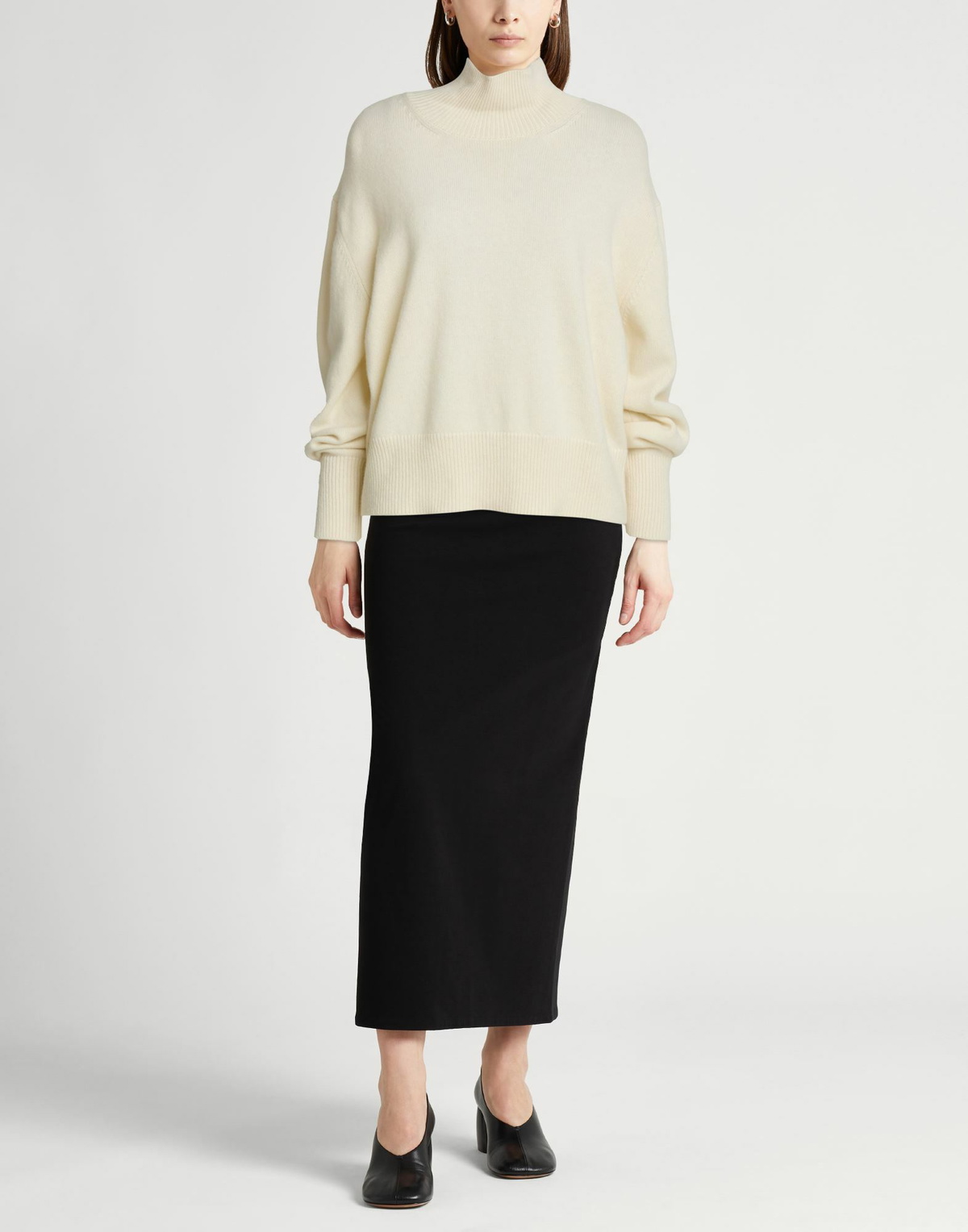 Annagreta Womens Turtleneck in White