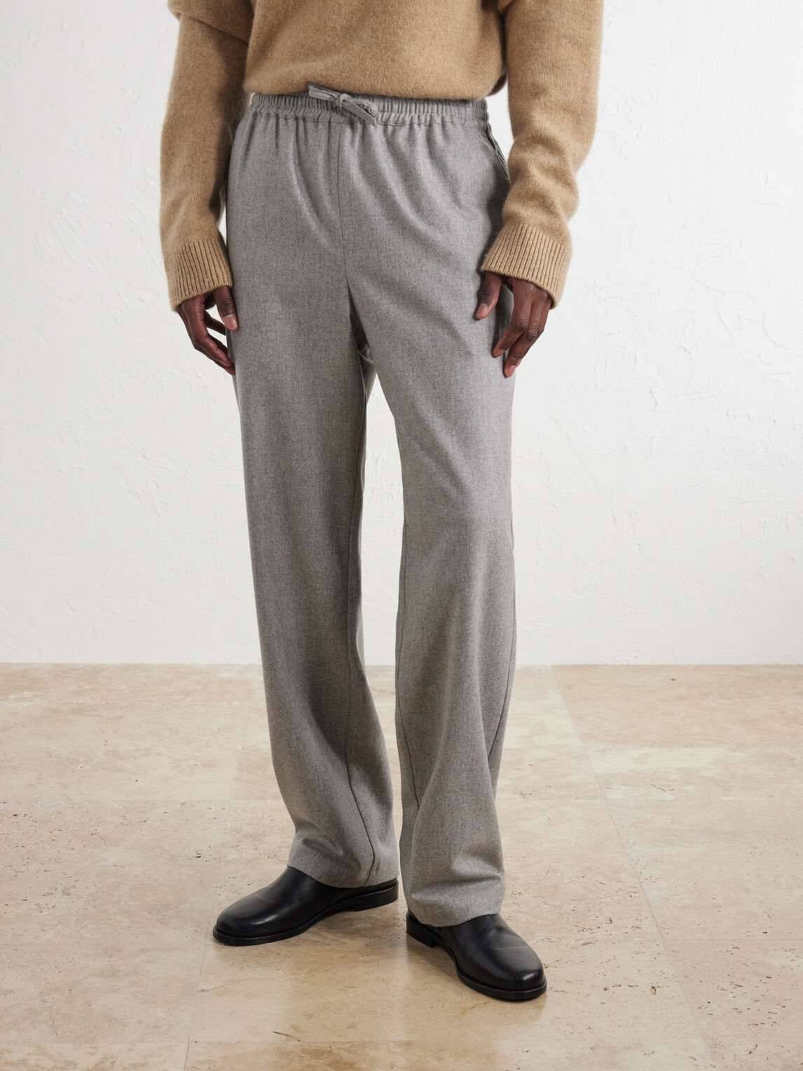 De Bonne Facture - Tapered Virgin Wool Drawstring Trousers - Gray
