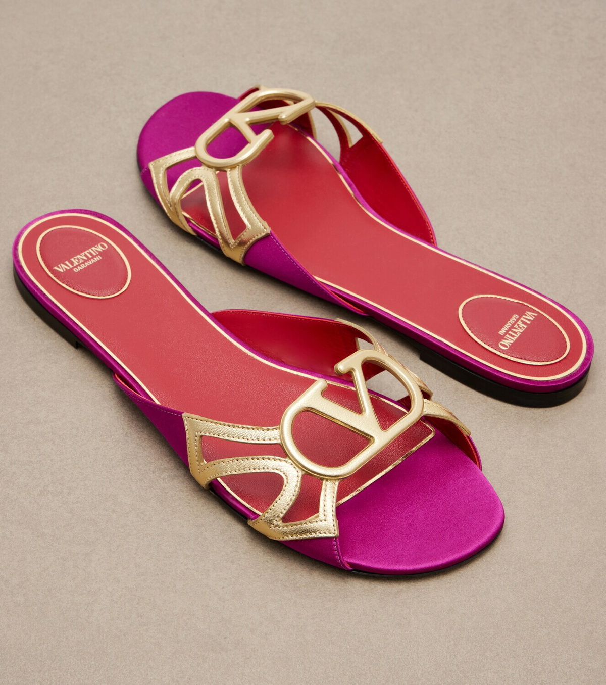 Valentino Garavani Wonderweb VLogo leather slides