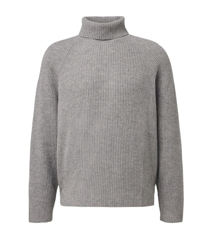 Photo: Gabriela Hearst Wigman turtleneck sweater