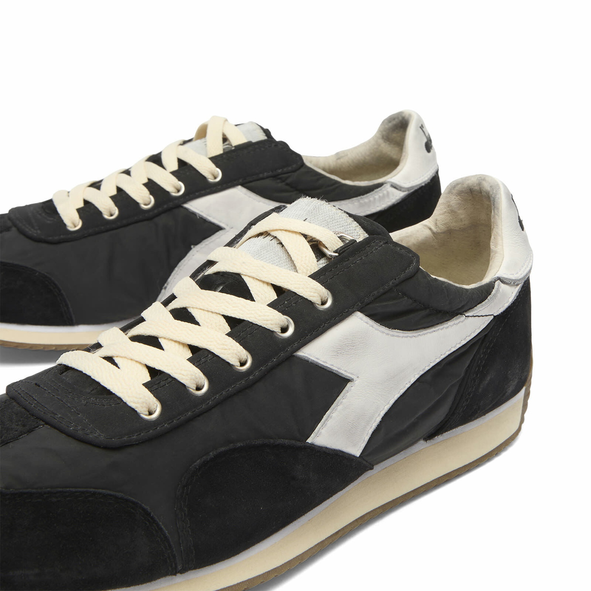 Diadora Men's Equipe Vela SW Sneaker in Black