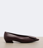 Roger Vivier Viv' in The City leather ballet flats