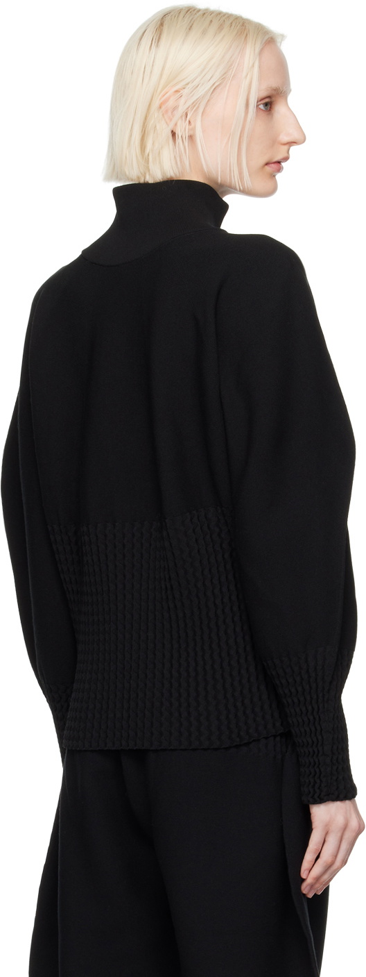 ISSEY MIYAKE Black Squeeze Jacket