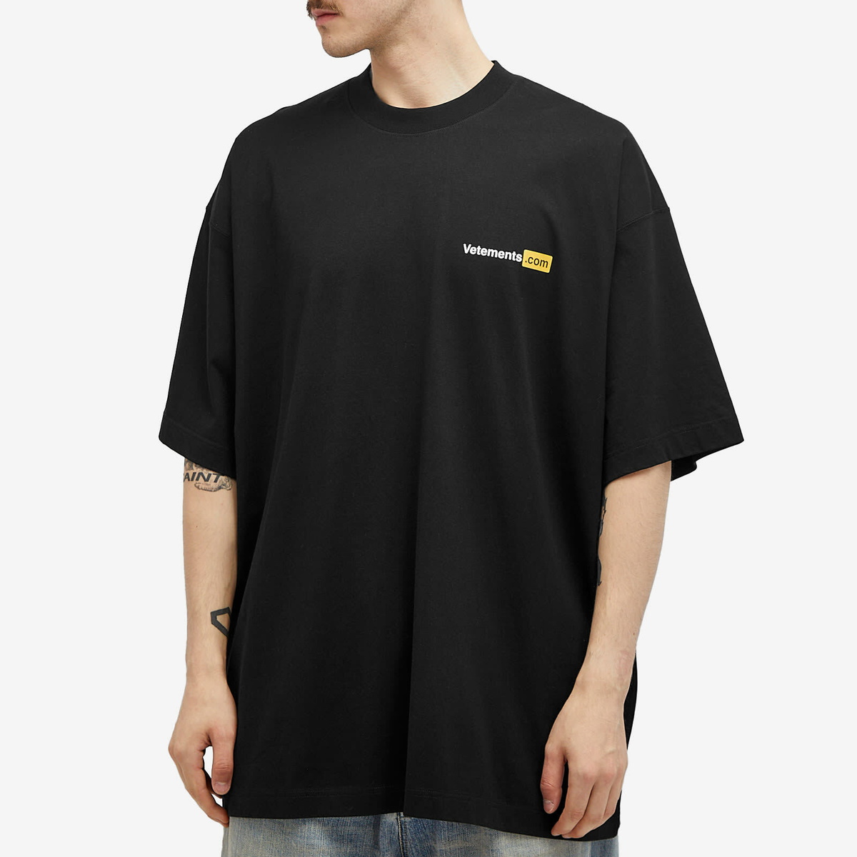 VETEMENTS 黒 Tシャツ VETEMENTS Men's XXX Logo T-Shirt in Black Vetements