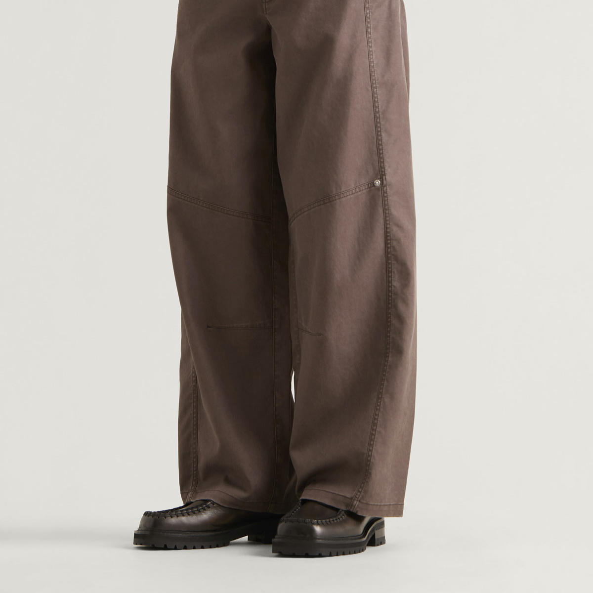 END. x Samsøe Samsøe Men's Sadundee Derby in Black Olive
