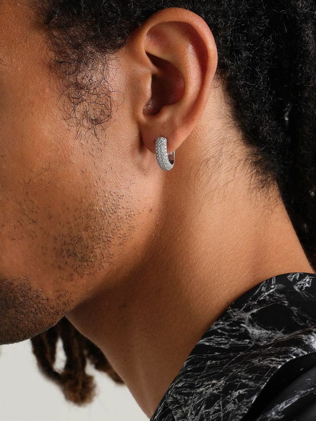 Photo: Alex Moss New York - Huggie 14-Karat White Gold Diamond Single Hoop Earring