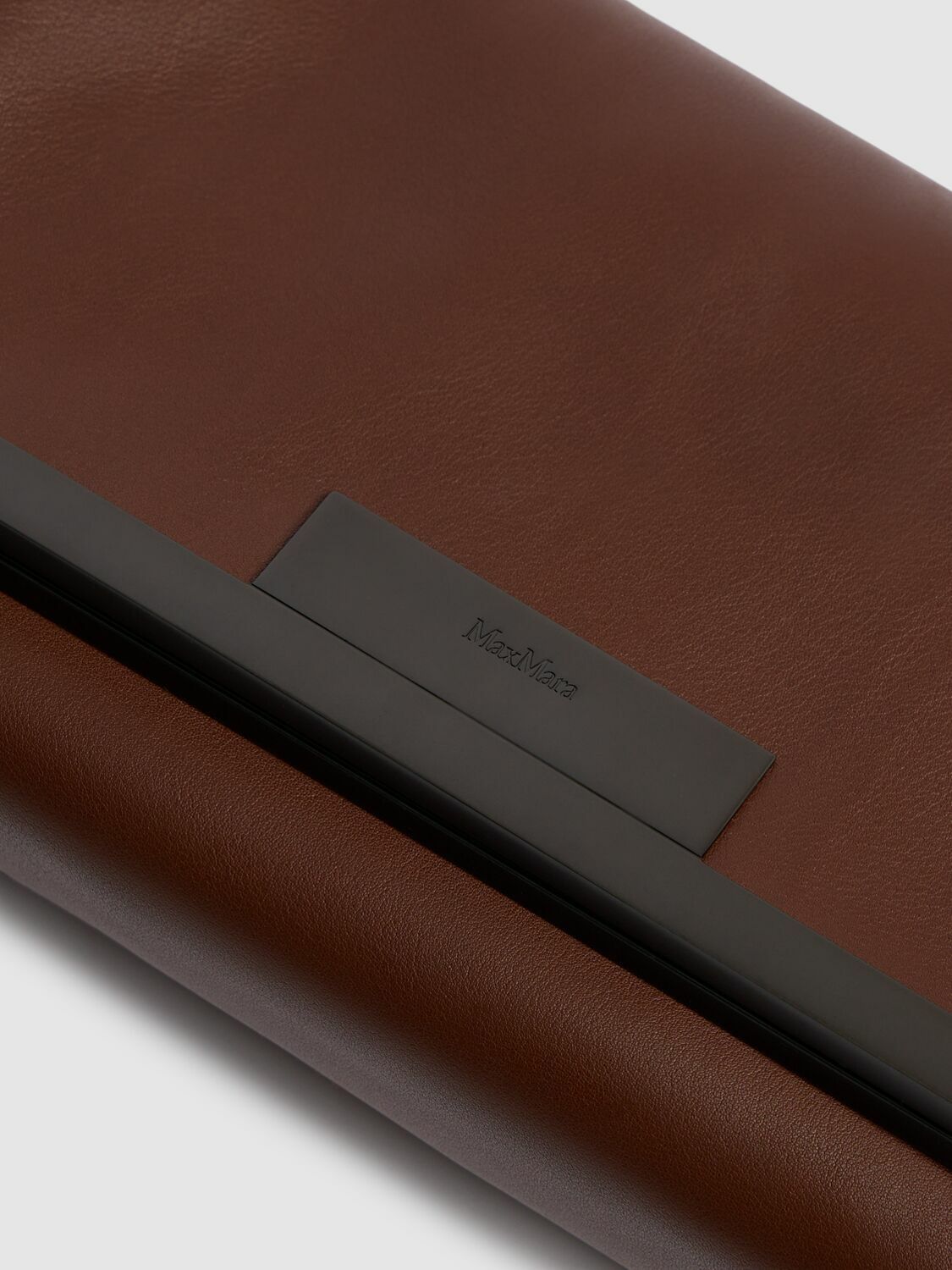 【Max Mara】CLASPS EXTRA-SMALL LEATHER CLUTCH BAG MAX MARA Small Clasp Leather Clutch Max Mara