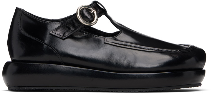 Photo: Nicole Saldaña Black Molly Loafers