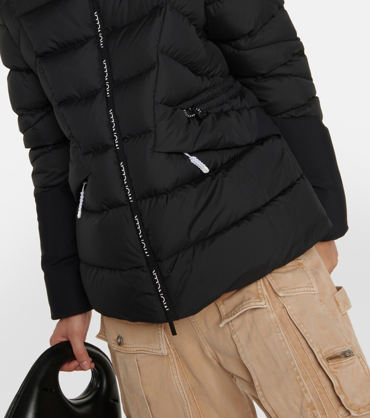 【MONCLER】SITTANG DOWN JACKET MONCLER Sittang Down Jacket in Black | endource
