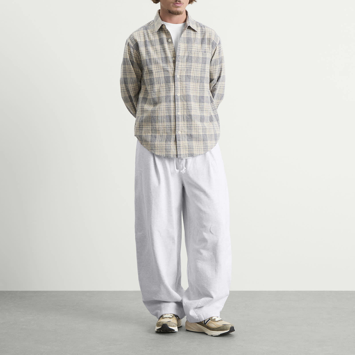 Anglan Men's Steady Sweat Balloon Pants in White Melange